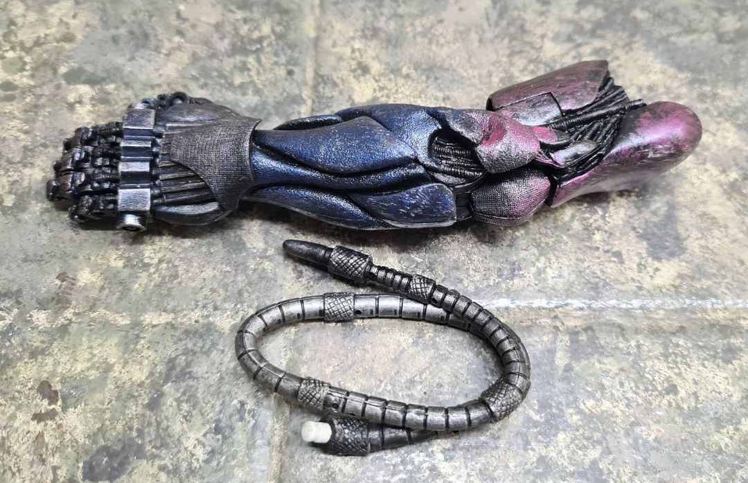 BAF SENTINEL LEFT ARM - Marvel Legends Sentinels Series (Category: Figurines & Statues) located in Quezon City. Submitted by charliebrown_olx (Listing ID 1283235757, Image 2). Description: Item: X-MEN SENTINEL BAF LEFT ARM Classification: Unused Condition: Mint (WYSIWYG) TERMS & CONDITIONS: 1. C.O.D. Can meet buyers at - Del Monte Ave, Q.C. - Mla Memorial Park Sucat - Sundays 10am-11am 2. Shipping c/o buyer. 3. Prices are Final. 4. Respect the Ad
