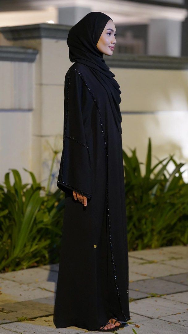 Jet black online abaya design