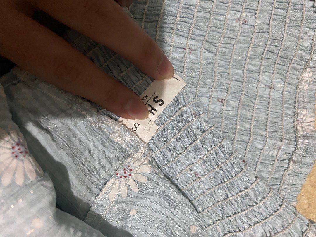 Blue Cami Top (Category: Blouses) located in Del Monte. Submitted by haileyisboring (Listing ID 1283255190, Image 2). Description: Good as new No flaws RFS: decluttering Size: S.
