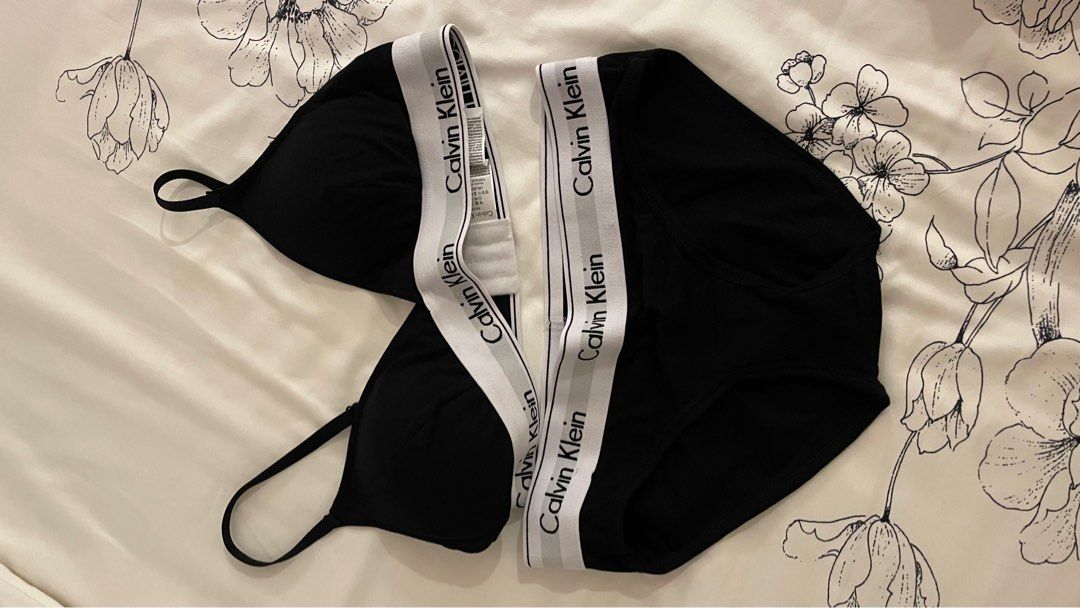 Calvin Klein Bra set (NEW) Authentic, Women's Fashion, New Undergarments &  Loungewear on Carousell