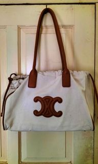 (Kategori: ) berada di . Dikirim oleh neens.closets (ID iklan 1283184660, Gambar 1). Deskripsi: .
