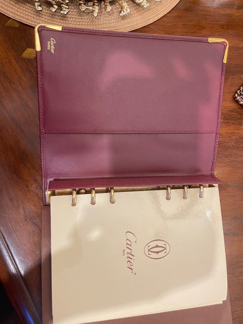 Cartier Agenda (Category: Luxury Bags & Wallets) located in Mandaluyong City. Submitted by olachicoas (Listing ID 1283175777, Image 2). Description: Authentic Vintage Cartier Agenda Pristine Condition.