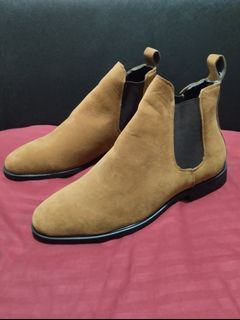 Chelsea boots suede