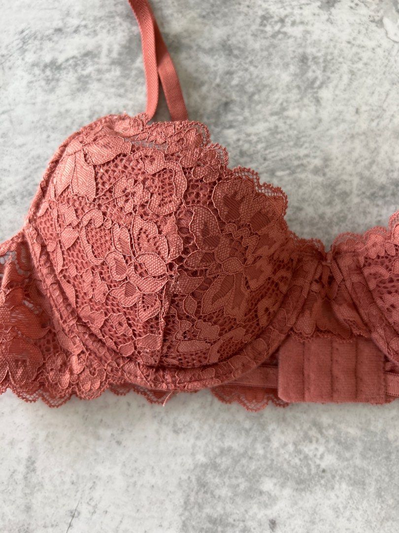 Cotton On balconette bra, 34B, Women's Fashion, New Undergarments &  Loungewear on Carousell