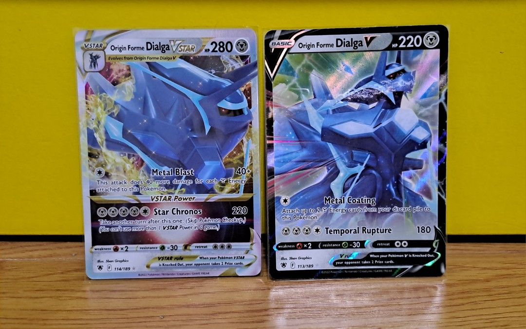 pokemon cards fake and real Pokemon Trading Card Game: Kleavor VSTAR Premium Collection Box main image 1