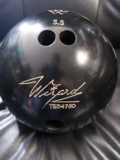 Dunlop wizard bowling ball