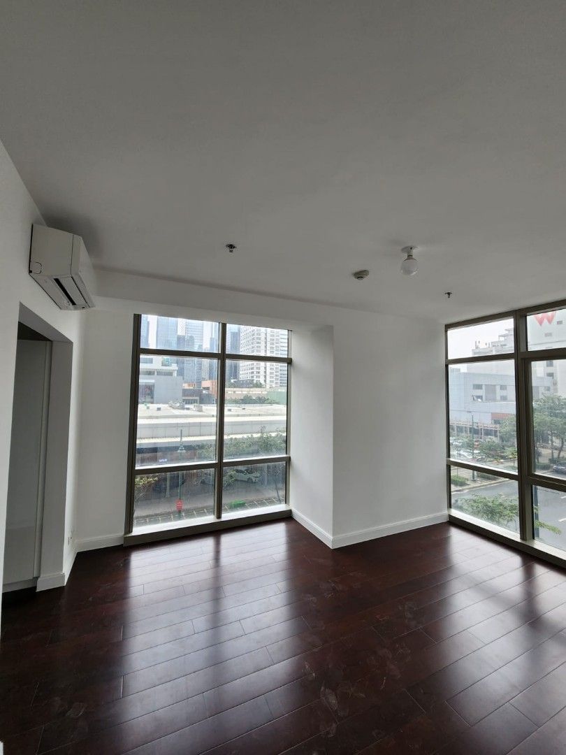 FOR SALE!! WEST GALLERY PLACE BGC (Category: Apartments & Condos) located in Muntinlupa City. Submitted by johann.ocampo (Listing ID 1283364424, Image 2). Description: FOR SALE!! West Gallery Place BGC 2 BR courtyard 92 sqm 3rd floor 1 parking Php 38M Johann Ocampo 0917 817 34 53 27751.