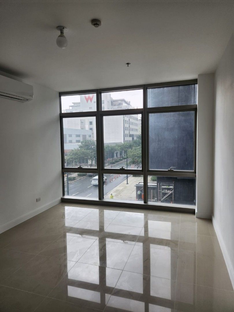 FOR SALE!! WEST GALLERY PLACE BGC (Category: Apartments & Condos) located in Muntinlupa City. Submitted by johann.ocampo (Listing ID 1283364424, Image 3). Description: FOR SALE!! West Gallery Place BGC 2 BR courtyard 92 sqm 3rd floor 1 parking Php 38M Johann Ocampo 0917 817 34 53 27751.