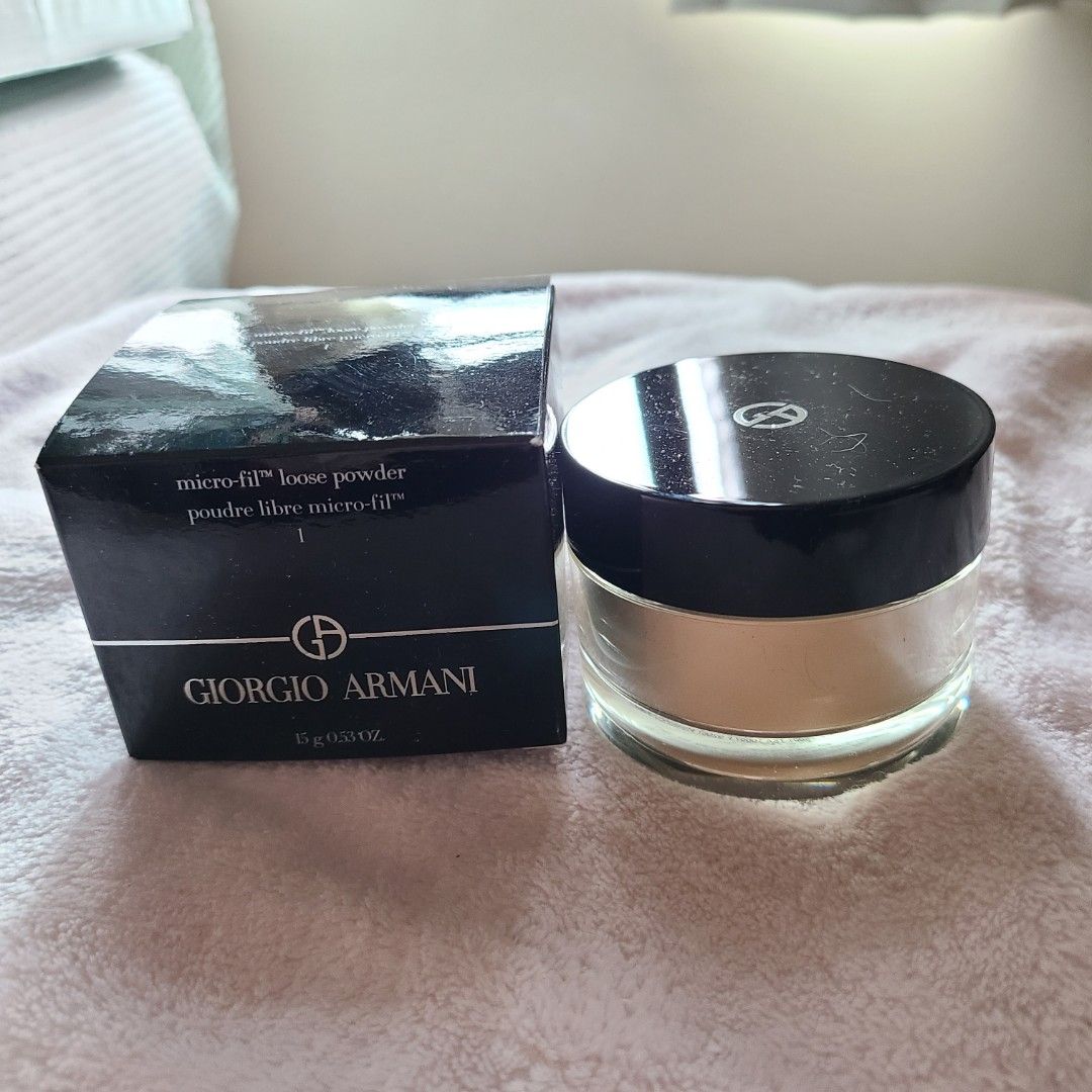 Giorgio Armani Loose Powder 01