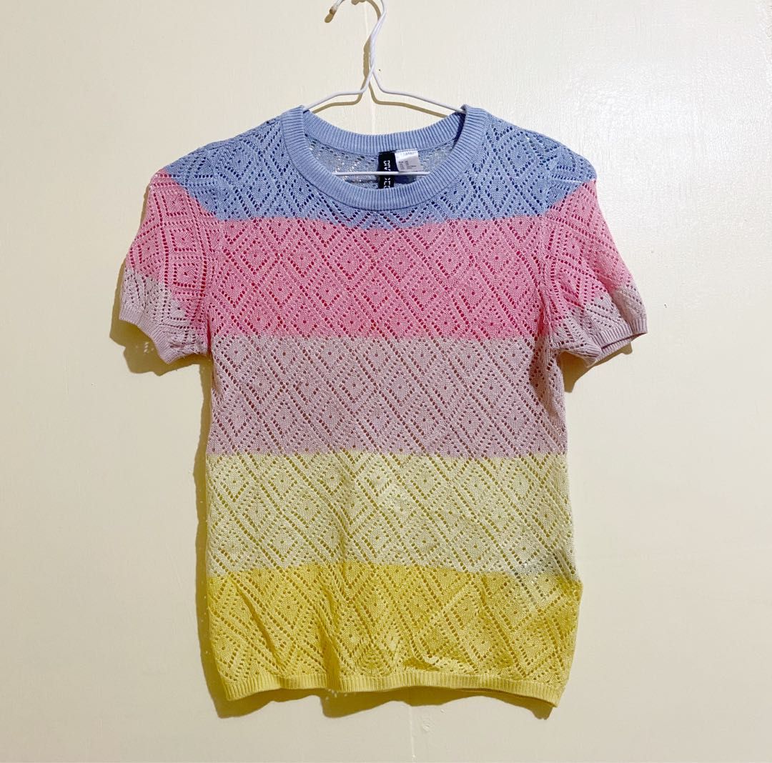 H&M Pastel Blouse (Category: Blouses) located in Quezon City. Submitted by bleu_decluttering (Listing ID 1283149564, Image 1). Description: Pastel Blouse H&M Size S- M (stretchy) RFS: Decluttering Original Price: ₱ 999 Selling Price: ₱ 250.