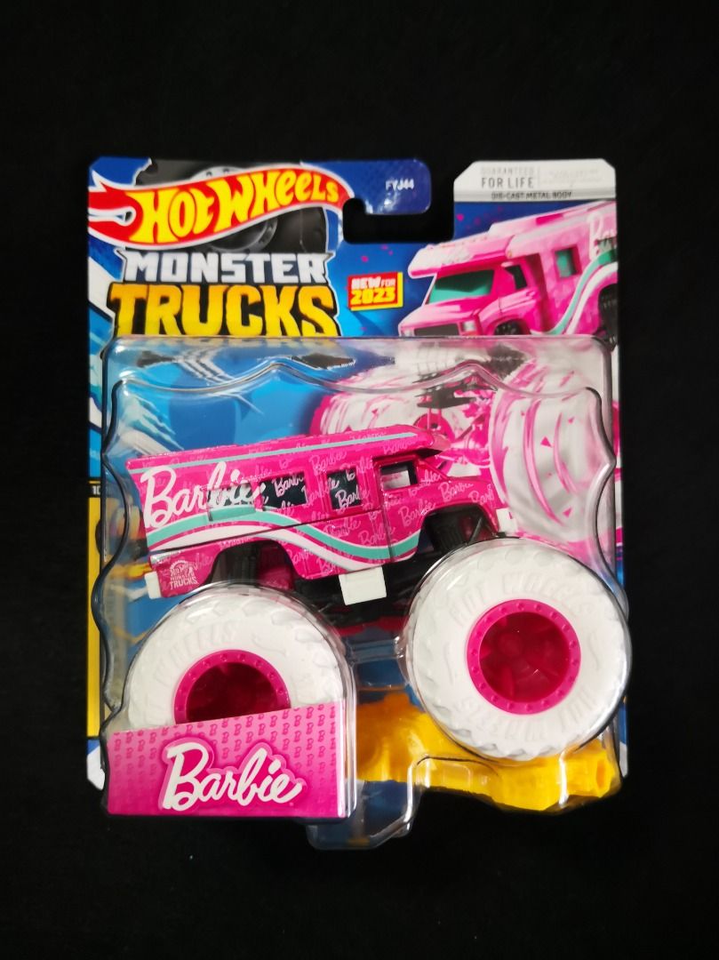 Barbie ultimate camper shop