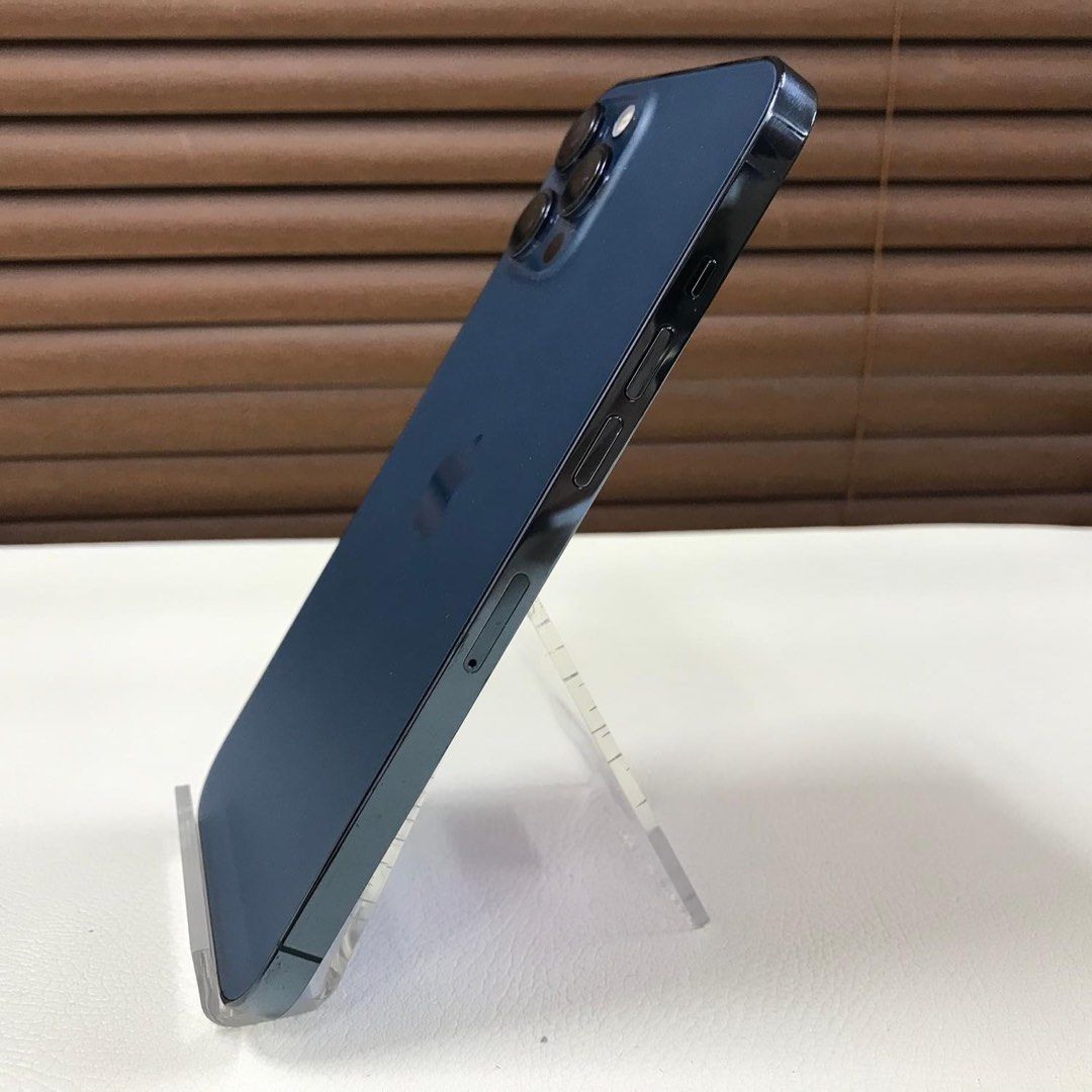 iPhone 12Promax 512gb (Category: iPhone 12 Series) located in Manila. Submitted by TekiCashGadgetsph (Listing ID 1283129135, Image 2). Description: (FU) Open-line, any sim working (worldwide) - Guaranteed original iPhone not fake/copy Complete accessories with box Secondhand Good as new not abused! Presentable •Original Lcd • no issue hidden issues • no apple id / iCloud id • Good batthealth • Good cam front/back • Good Performance • Good face id