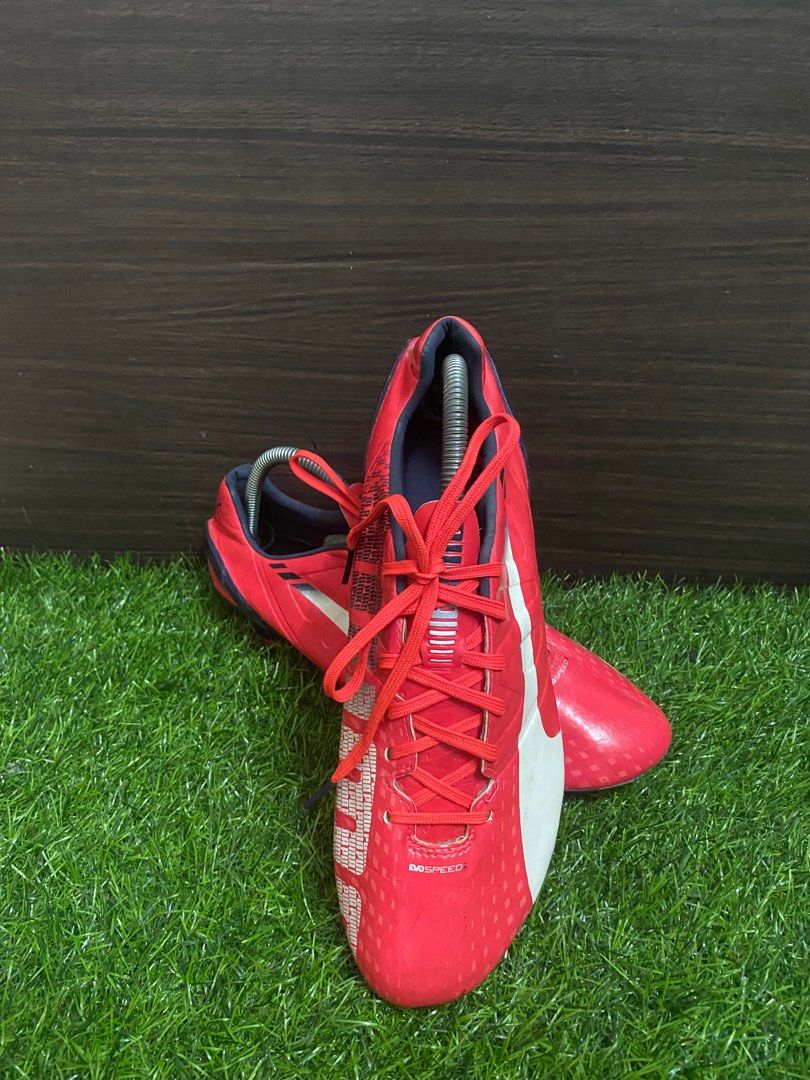 Kasut bola puma evospeed top