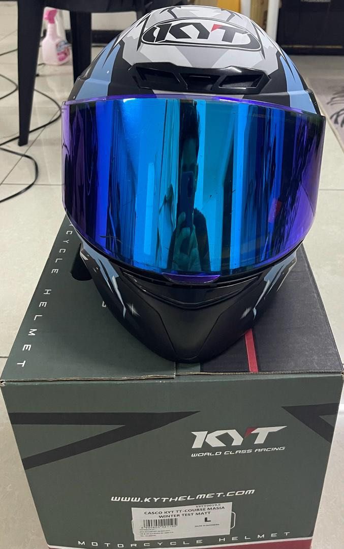KYT TT COURSE AND AGV PISTA Motorbikes on Carousell