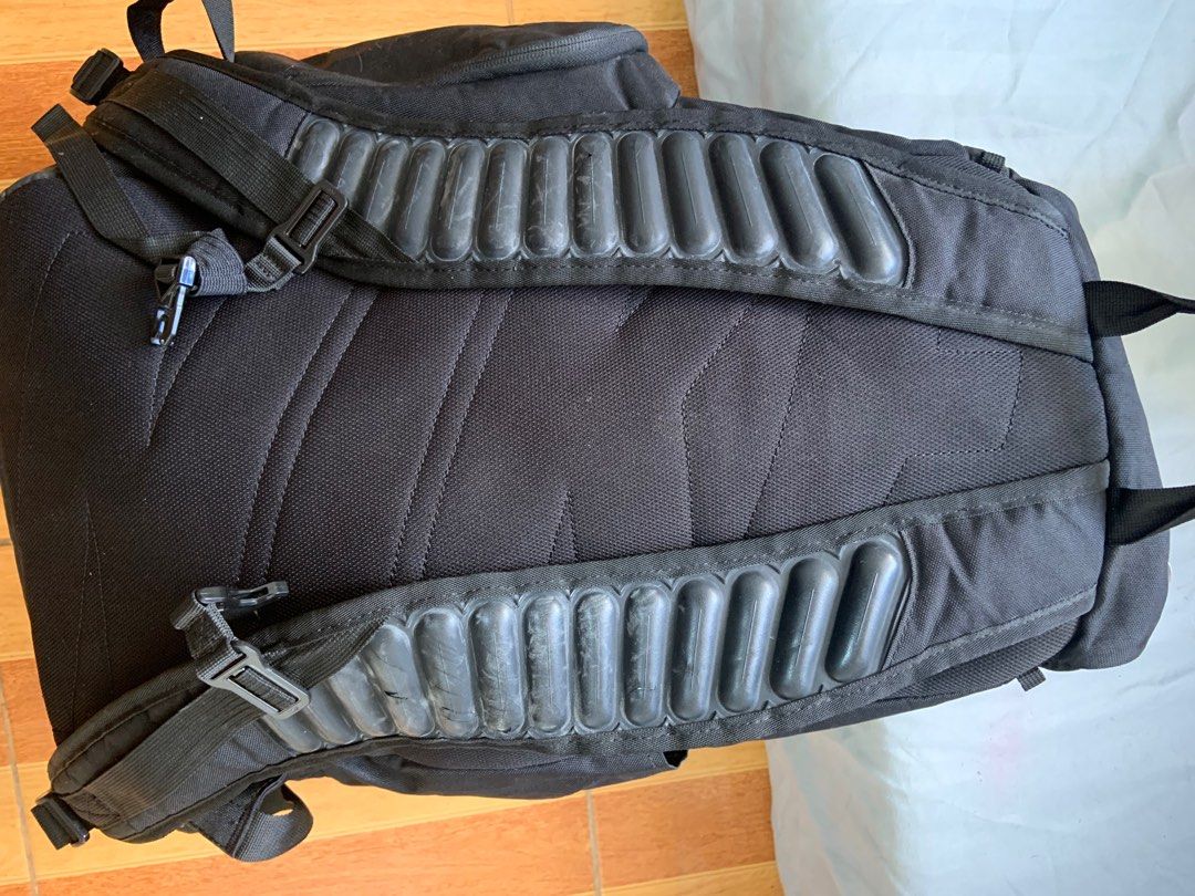 LEGIT NIKE KD ELITE 2.0 BACK PACK 2.5K ONLY (Category: Backpacks) located in Quezon City. Submitted by jerome2929 (Listing ID 1283212022, Image 2). Description: FOR SALE : LEGIT KD NIKE ELITE 2.0 BACKPACK ISSUE : SCRATCH SA BUBLES PERO WALA BUTAS NORTH CALOOCAN AREA.
