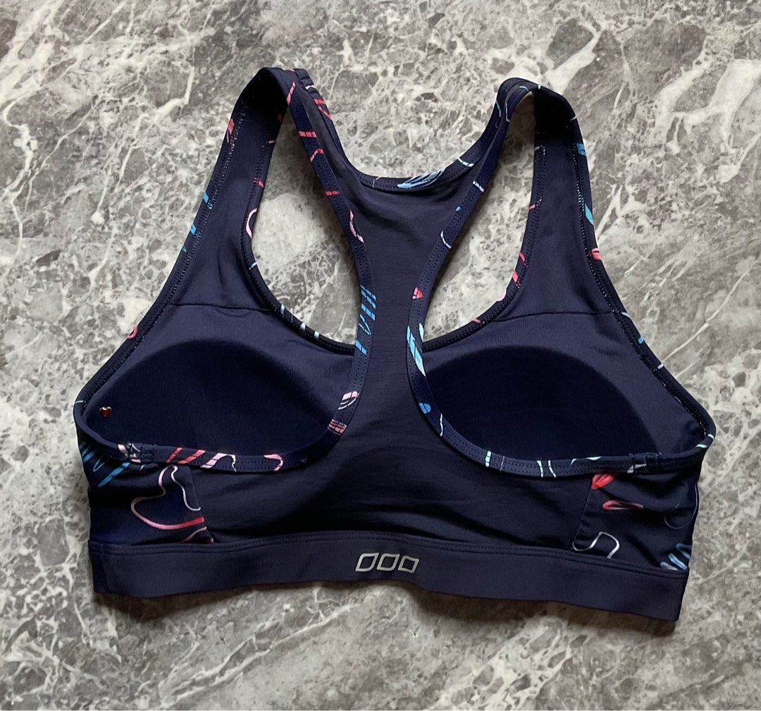 Lorna Jane THE ONE Sports Bra in black, Women's Fashion, Activewear on  Carousell