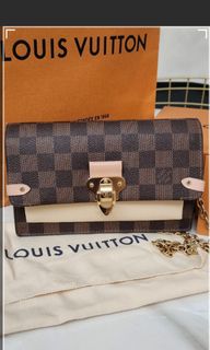 (Category: ) located in . Submitted by 2manystuff2sell (Listing ID 1261922903, Image 1). Description: .