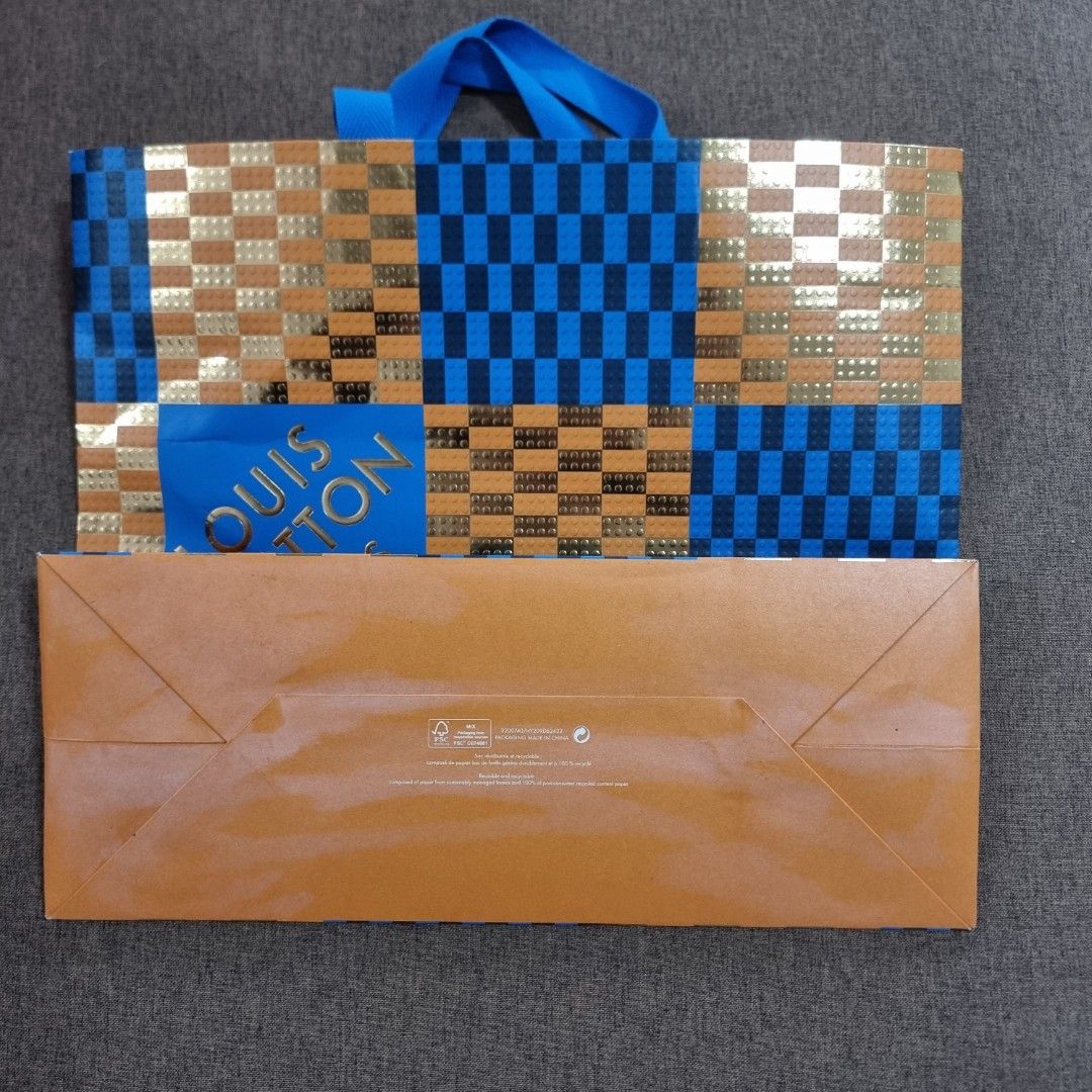 Louis Vuitton Paper Bag Christmas Edition 2022