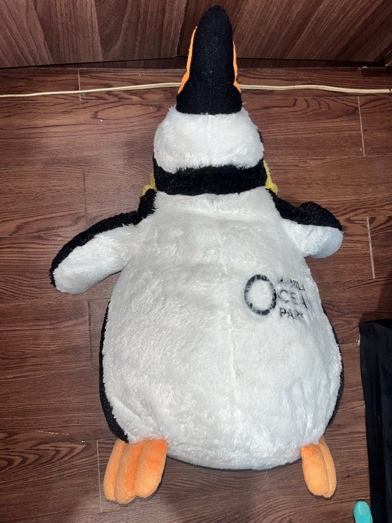 Manila Ocean Park Big Penguin Stuff Toy (Category: Plushies & Soft Toys) located in Rizal. Submitted by cassappl (Listing ID 1283218612, Image 2). Description: .