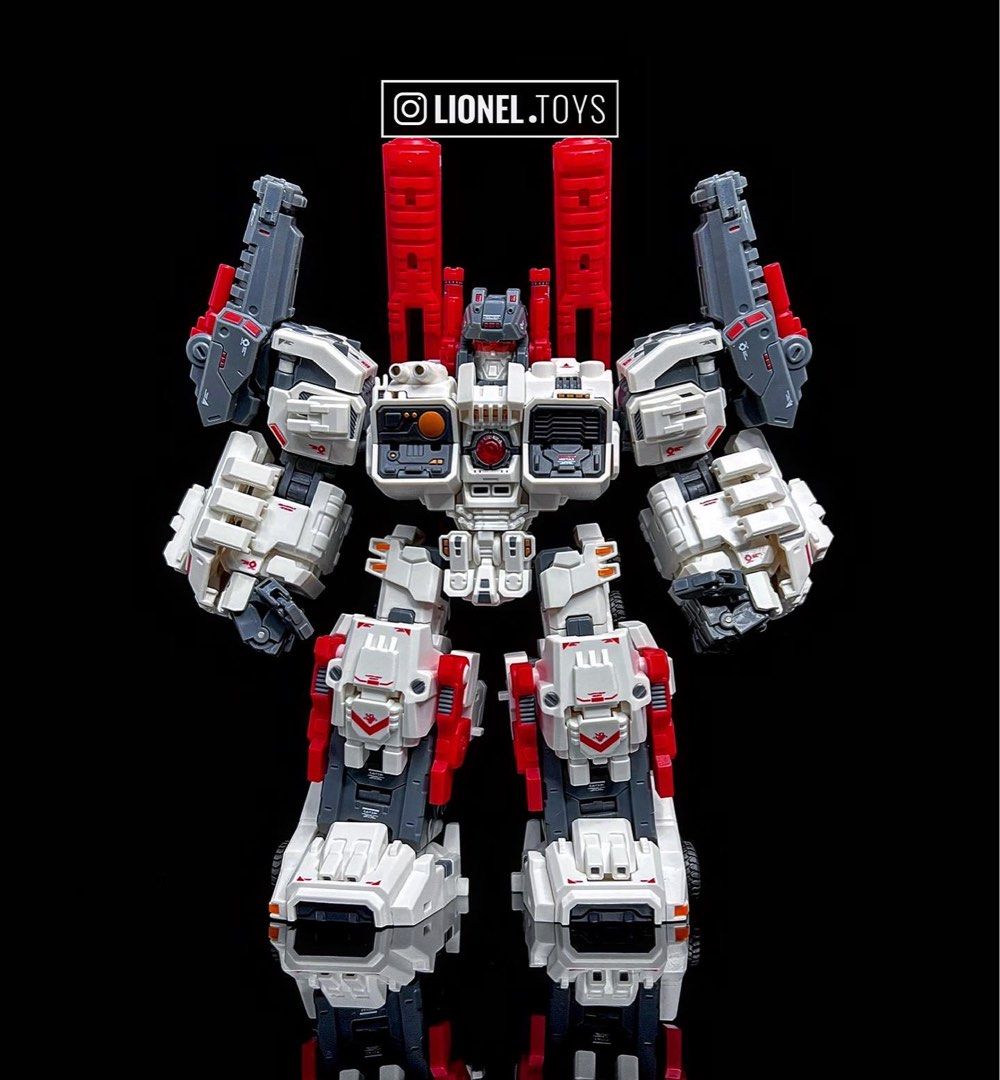 Master Made SDT-01 & ST-03 Titan (Transformers Metroplex), Hobbies & Toys,  Toys & Games on Carousell