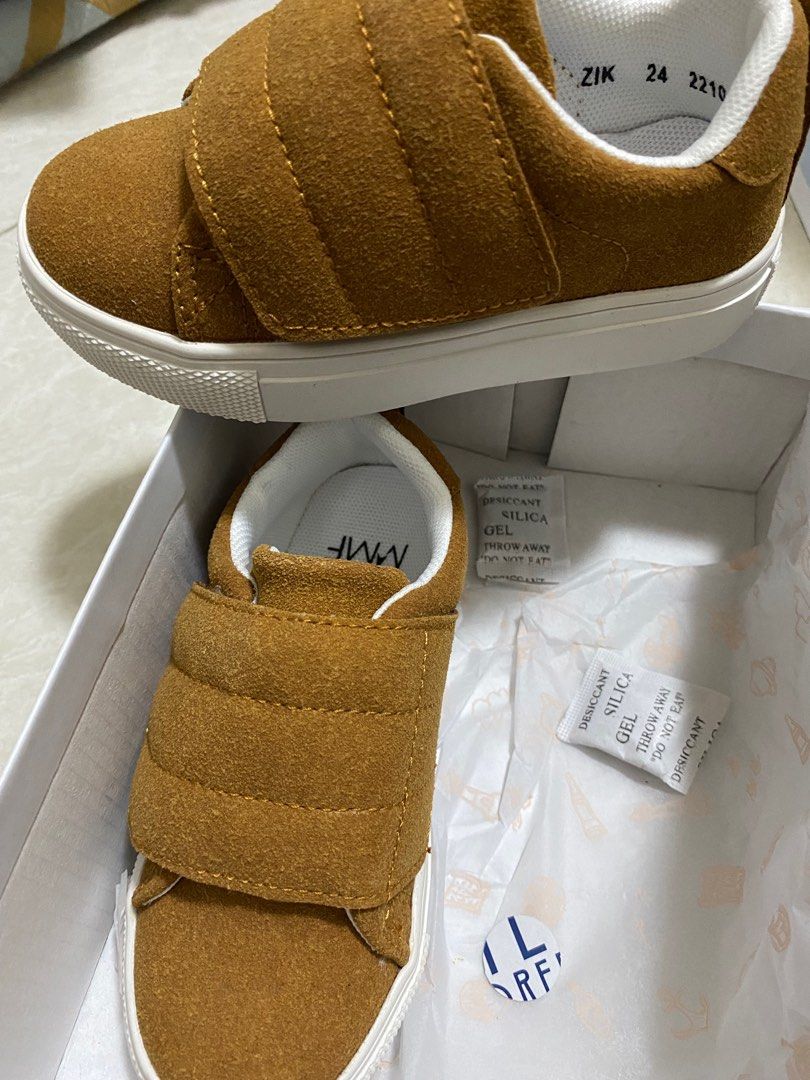 Meet my feet shoe (Category: Sneakers) located in Taguig. Submitted by cire.d (Listing ID 1283306279, Image 2). Description: Brand new and never been used .