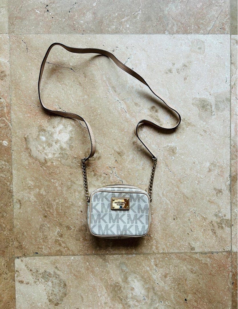 Michael Kors Ginny Crossbody Purse Silver - $45 (77% Off Retail) - From  Katie