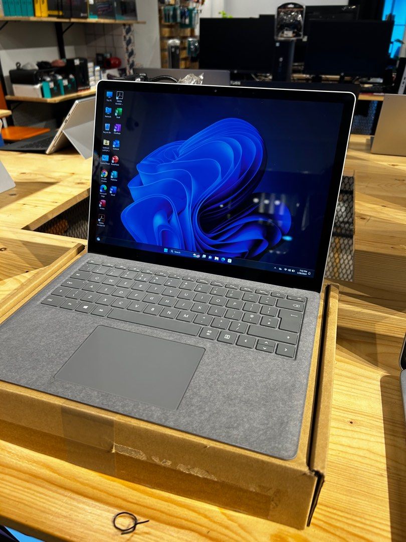 microsoft-surface-laptop-3-display-unit-computers-tech-laptops