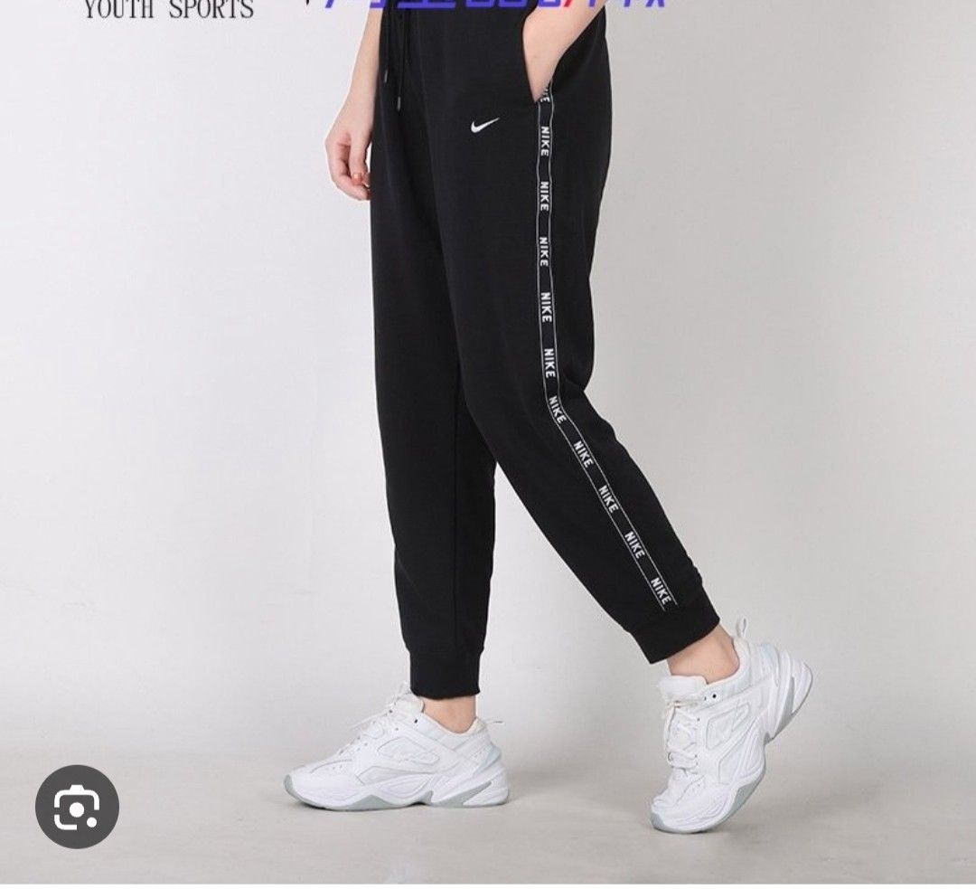 Nike side tape joggers outlet