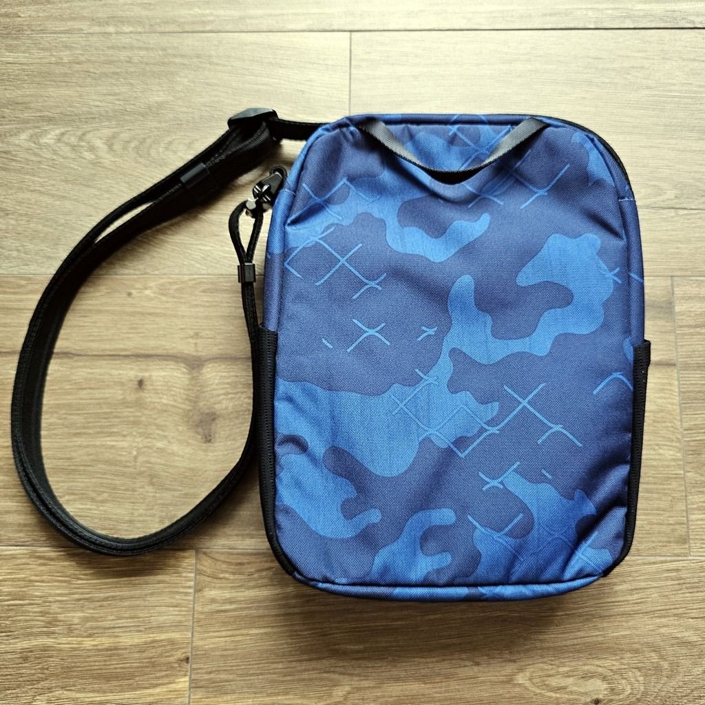Pacsafe vibe 200 hotsell crossbody sling bag