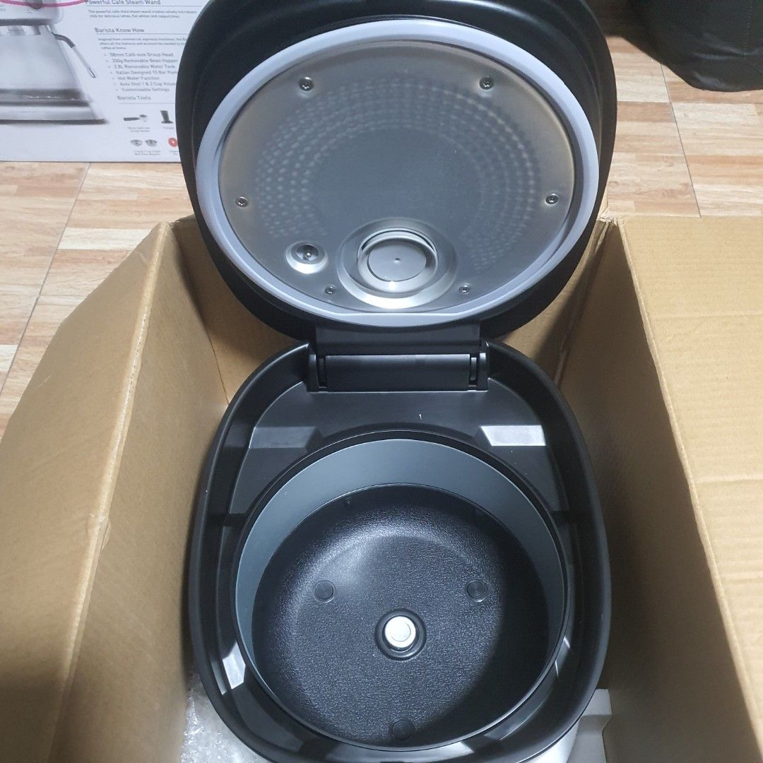 Panasonic Rice Cooker Low Sugar Technology (Category: Cookers) located in Taguig. Submitted by roma2701 (Listing ID 1283203121, Image 3). Description: For Low carb enthusiast low sugar technology 220V.