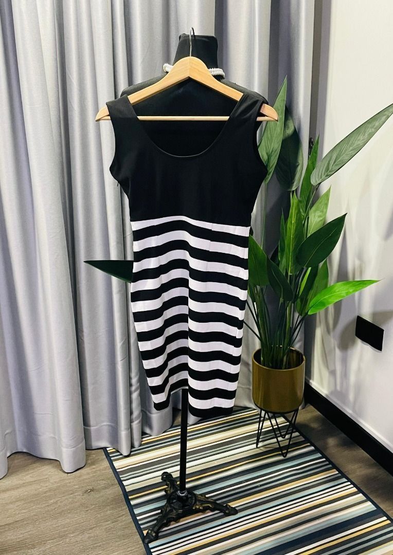 Preloved Black white short dress 5