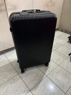 Preloved luggage large size