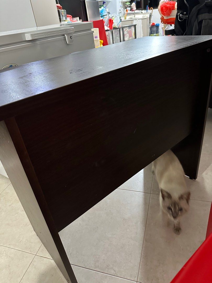 Solid Wood Table (Category: Tables & Sets) located in Singapore. Submitted by 5dollarcheaper (Listing ID 1283251456, Image 3). Description: pm for more info.