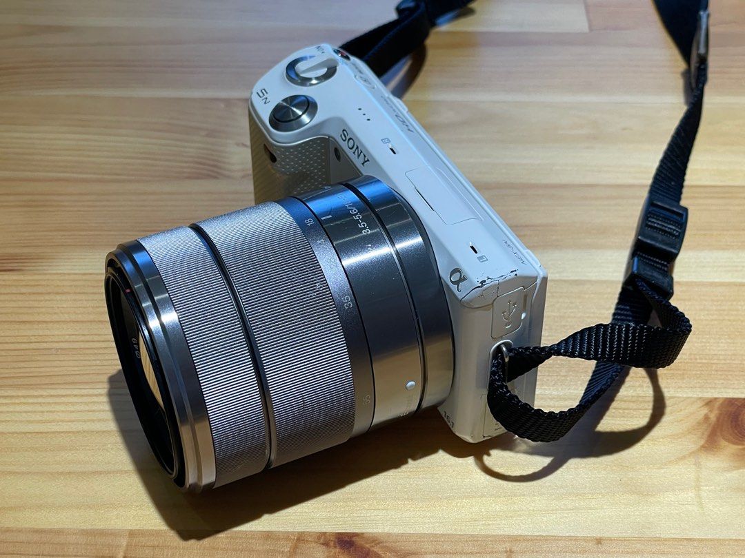 SONY NEX5NK 經典白 Kit鏡 含原廠配件與腳架, 相機攝影, 相機在旋轉拍賣