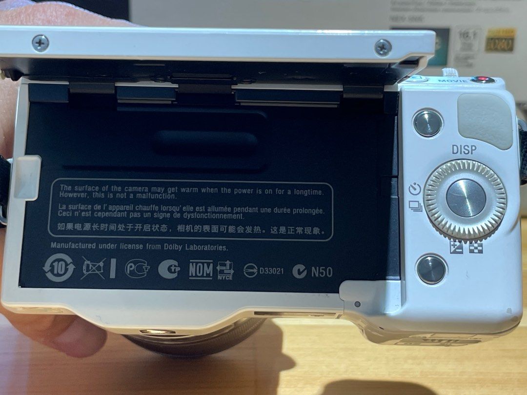 SONY NEX5NK 經典白 Kit鏡 含原廠配件與腳架, 相機攝影, 相機在旋轉拍賣