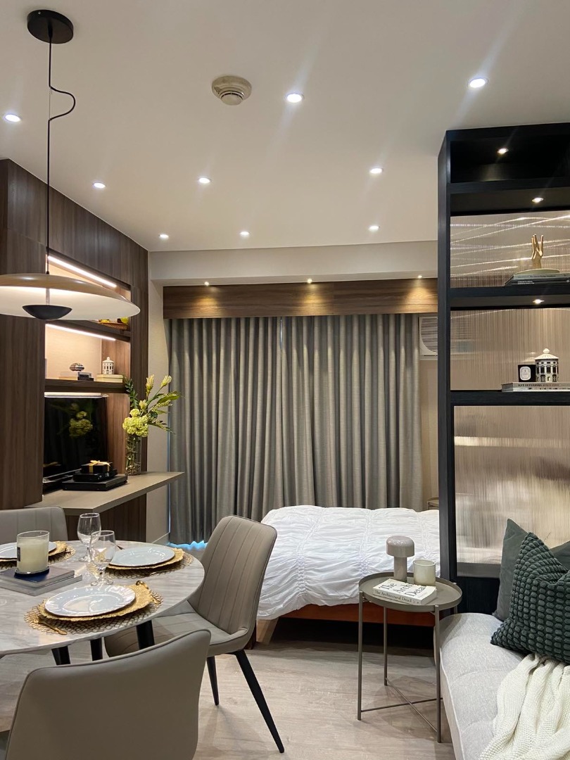 GOOD DEAL Studio Unit with Parking for Sale at The Grove by Rockwell ...