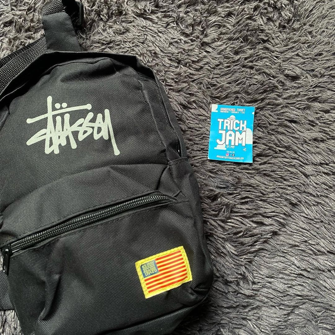 Harga sling bag stussy original 2025