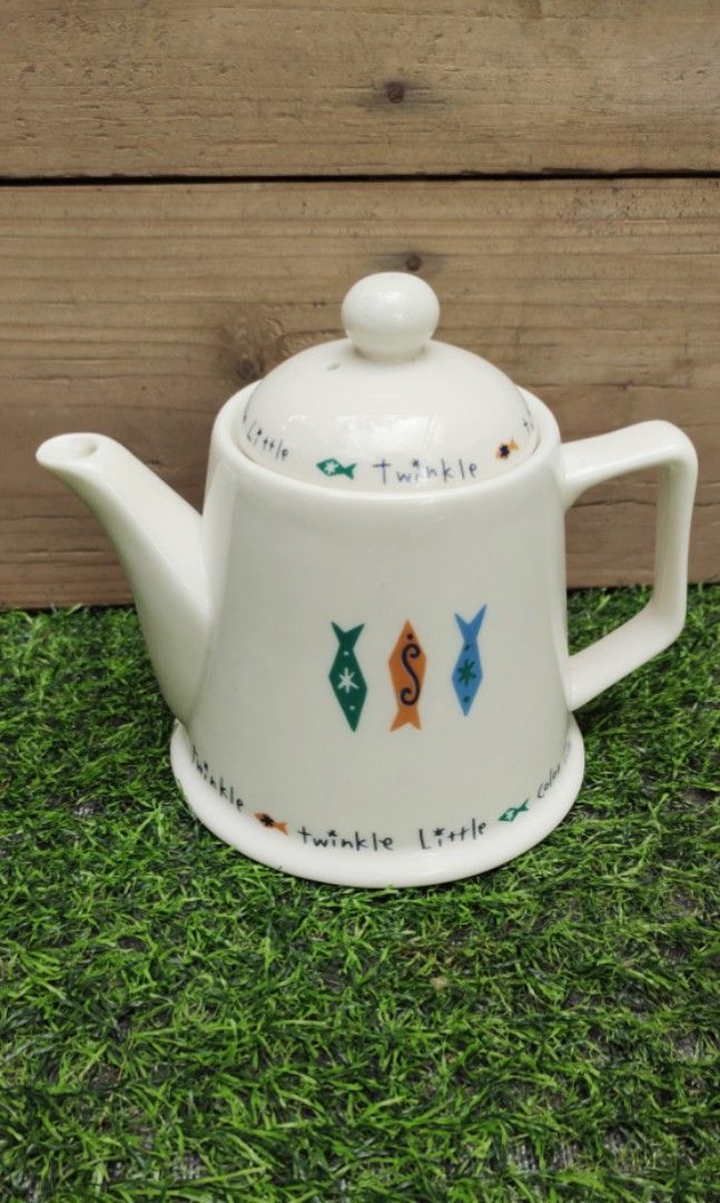 Teapot Twinkle Little Color Fish 350 (Category: Coffee & Tea Tableware) located in Manila. Submitted by retroflash (Listing ID 1283171546, Image 2). Description: 6 inches height No issue.
