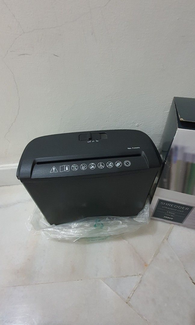 Tesco Paper Shredder, Computers & Tech, Office & Business Technology on