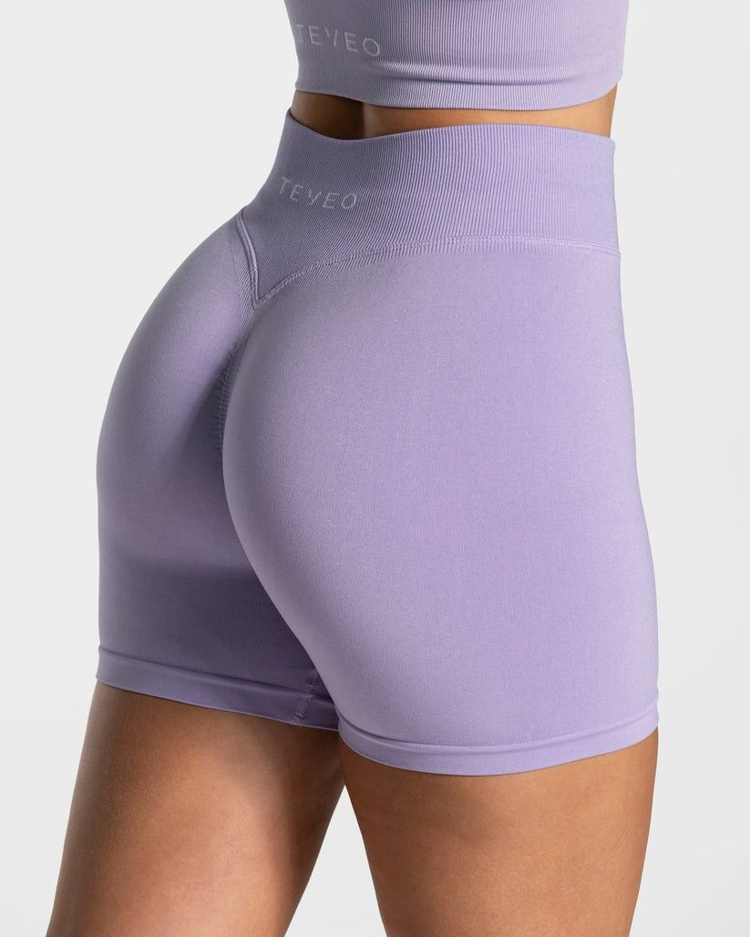 Teveo Statement Booty Scrunch Shorts in Lavender - Size M, Women's