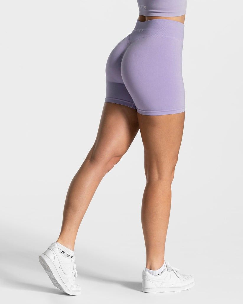 Teveo Statement Booty Scrunch Shorts in Lavender - Size M, Women's Fashion,  Activewear on Carousell