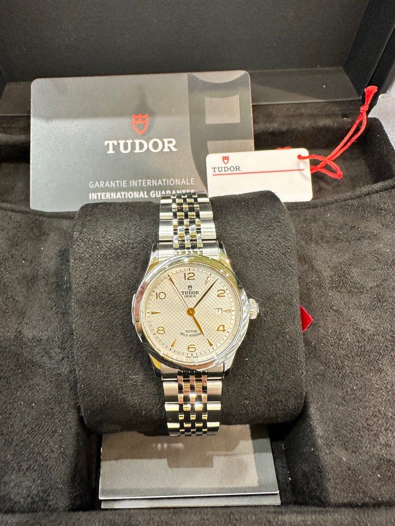 BNIB Tudor 1500 discount from retail Tudor sliver dial M91350 0001 1926 S 2 850 28mm steel case Silver dial
