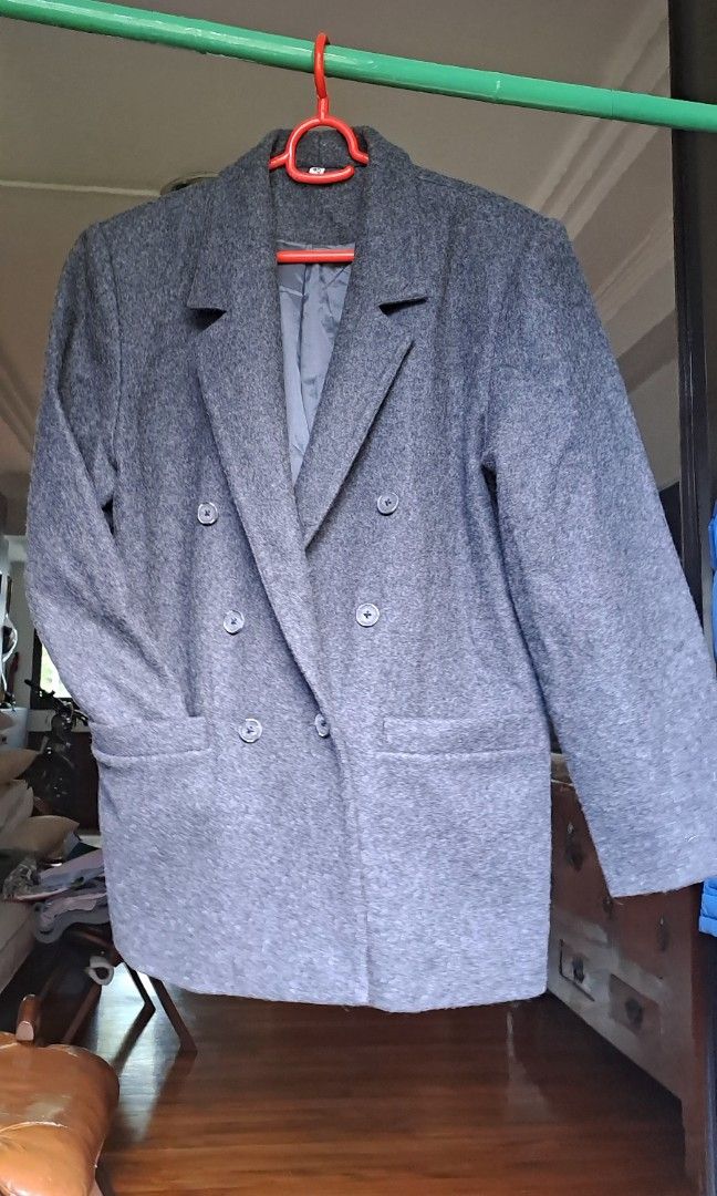 Winter Jacket (Category: Coats, Jackets and Outerwear) located in Singapore. Submitted by js1003 (Listing ID 1283167968, Image 3). Description: these are well used winter jackets with lots of life in it. suitable for m and l size.