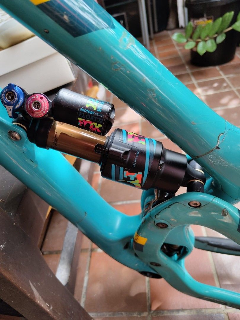 Yeti SB5.5 frame with fox F