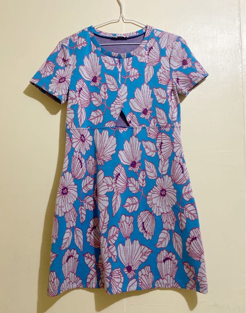 Zara Floral Dress (Category: Dresses) located in Quezon City. Submitted by bleu_decluttering (Listing ID 1283148944, Image 1). Description: Floral Dress Zara Used once for costume party “70’s theme” Size S-M RFS: Decluttering Original Price: ₱ 2,000 (can’t remember the exact amount) Selling Price: ₱ 400.