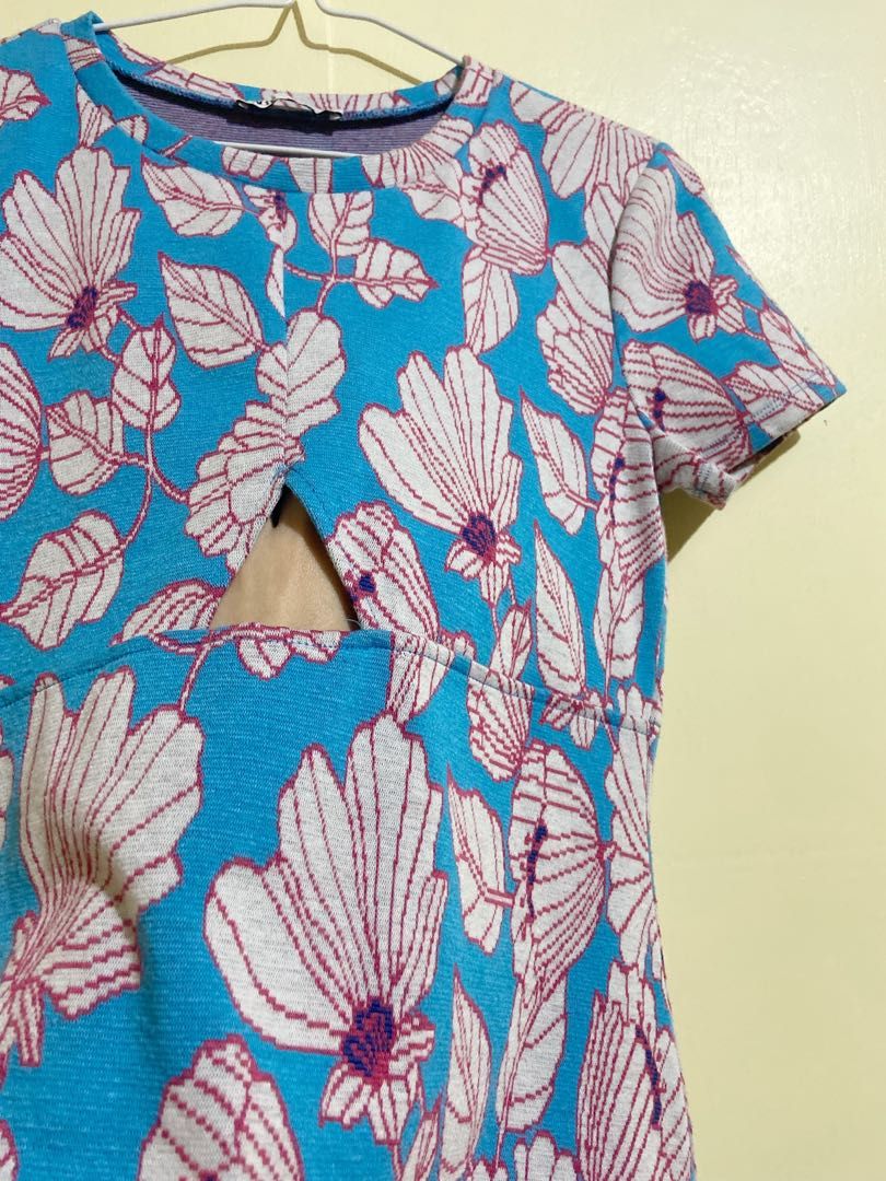 Zara Floral Dress (Category: Dresses) located in Quezon City. Submitted by bleu_decluttering (Listing ID 1283148944, Image 2). Description: Floral Dress Zara Used once for costume party “70’s theme” Size S-M RFS: Decluttering Original Price: ₱ 2,000 (can’t remember the exact amount) Selling Price: ₱ 400.