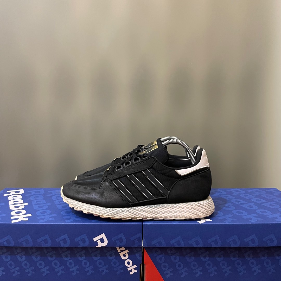 42 Sepatu Adidas Forest Grove Second Bekas