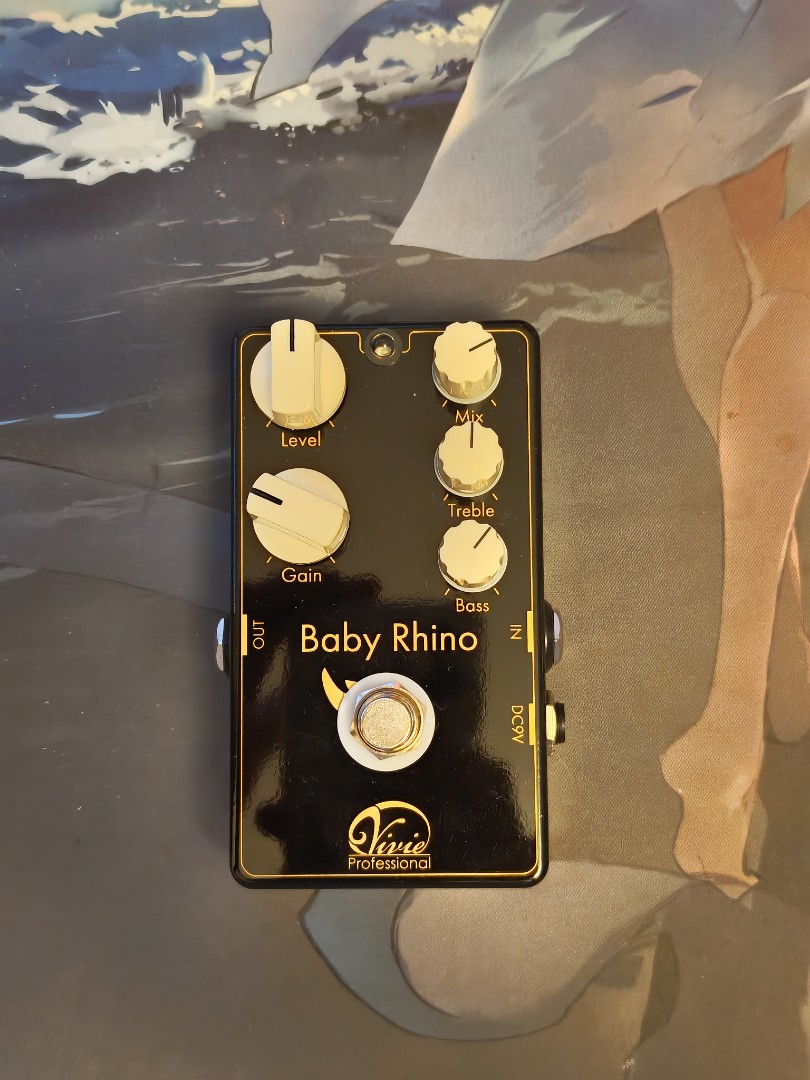 99新Vivie Baby Rhino 貝斯單塊效果器, 興趣及遊戲, 音樂、樂器& 配件