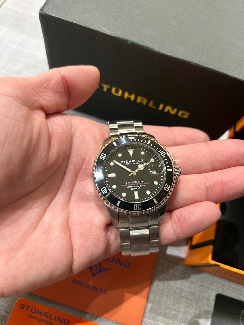 200 STUHRLING SWISS AUTOMATIC DEPTHMASTER
