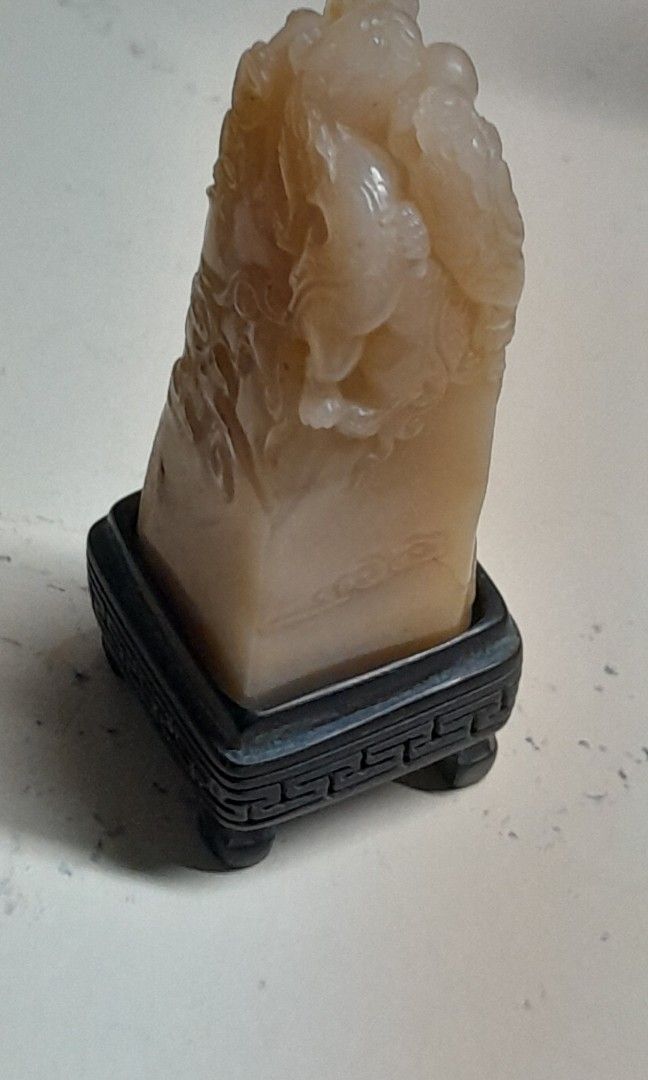 White translucent cheap stone